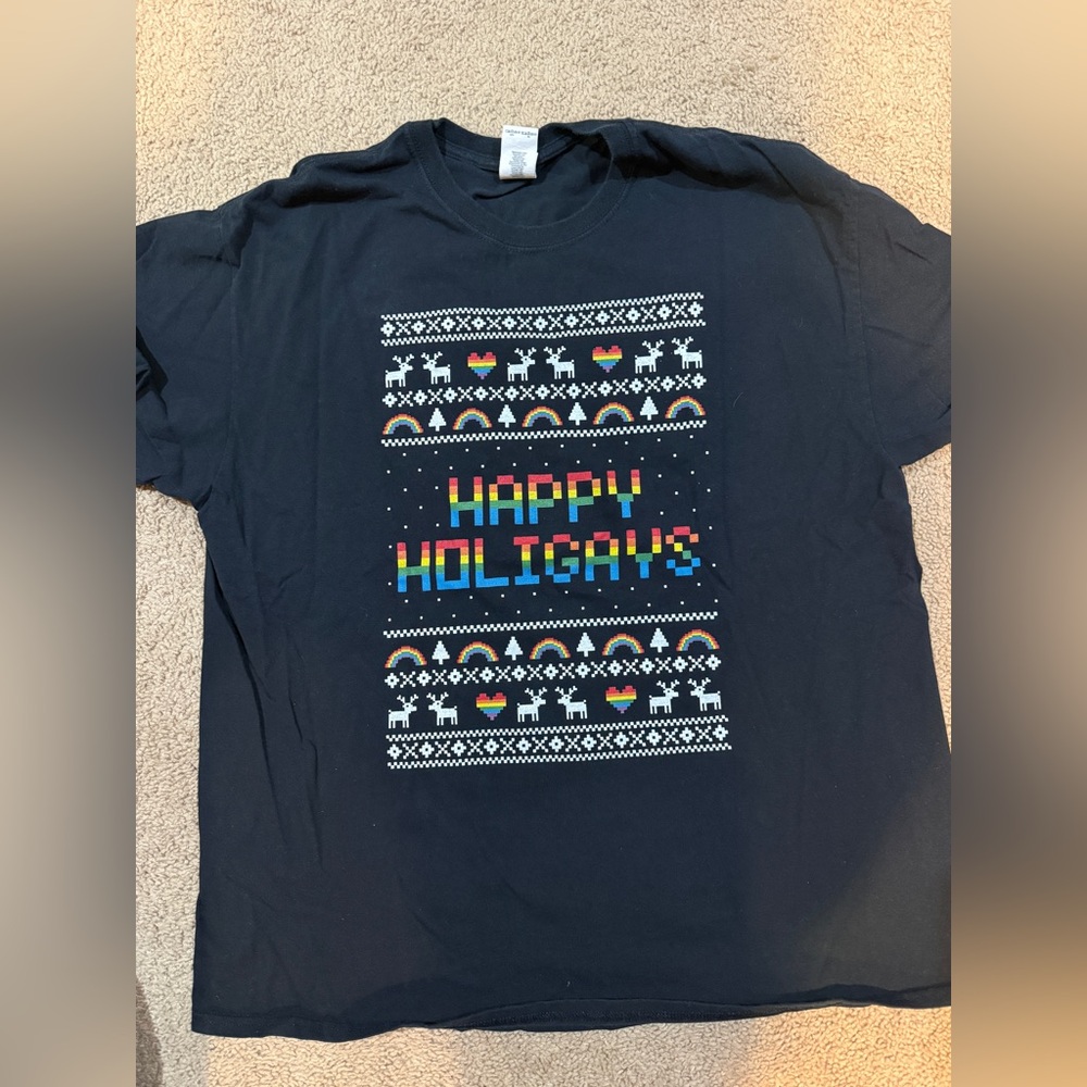 Fun Black 'Happy Holigays' Christmas T-Shirt 🏳️‍🌈
